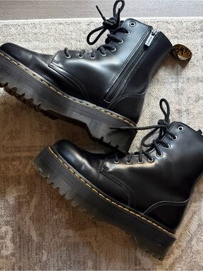 Dr. Martens Jadon Boot